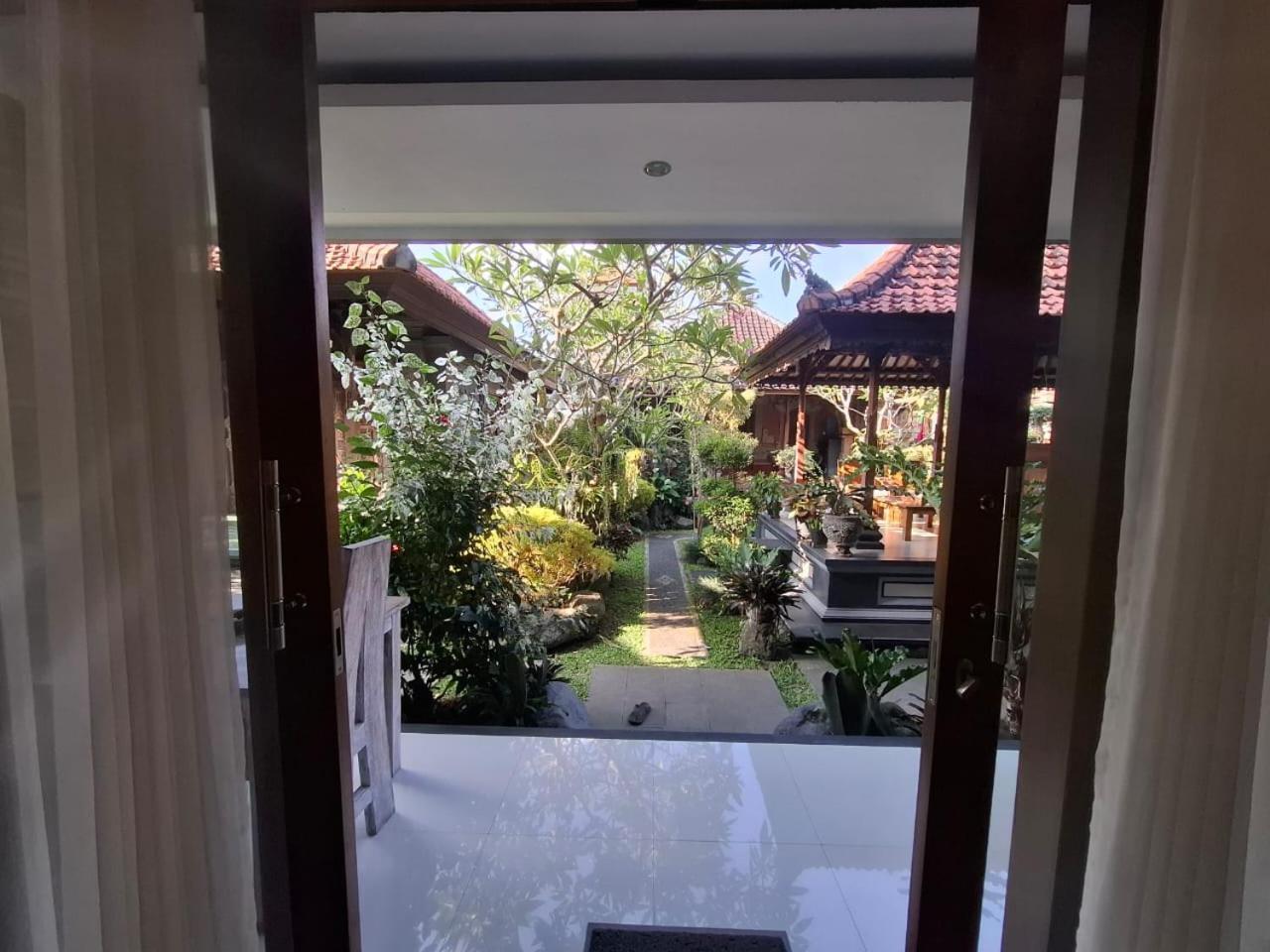 Nang Ade House Hotell Ubud Exteriör bild