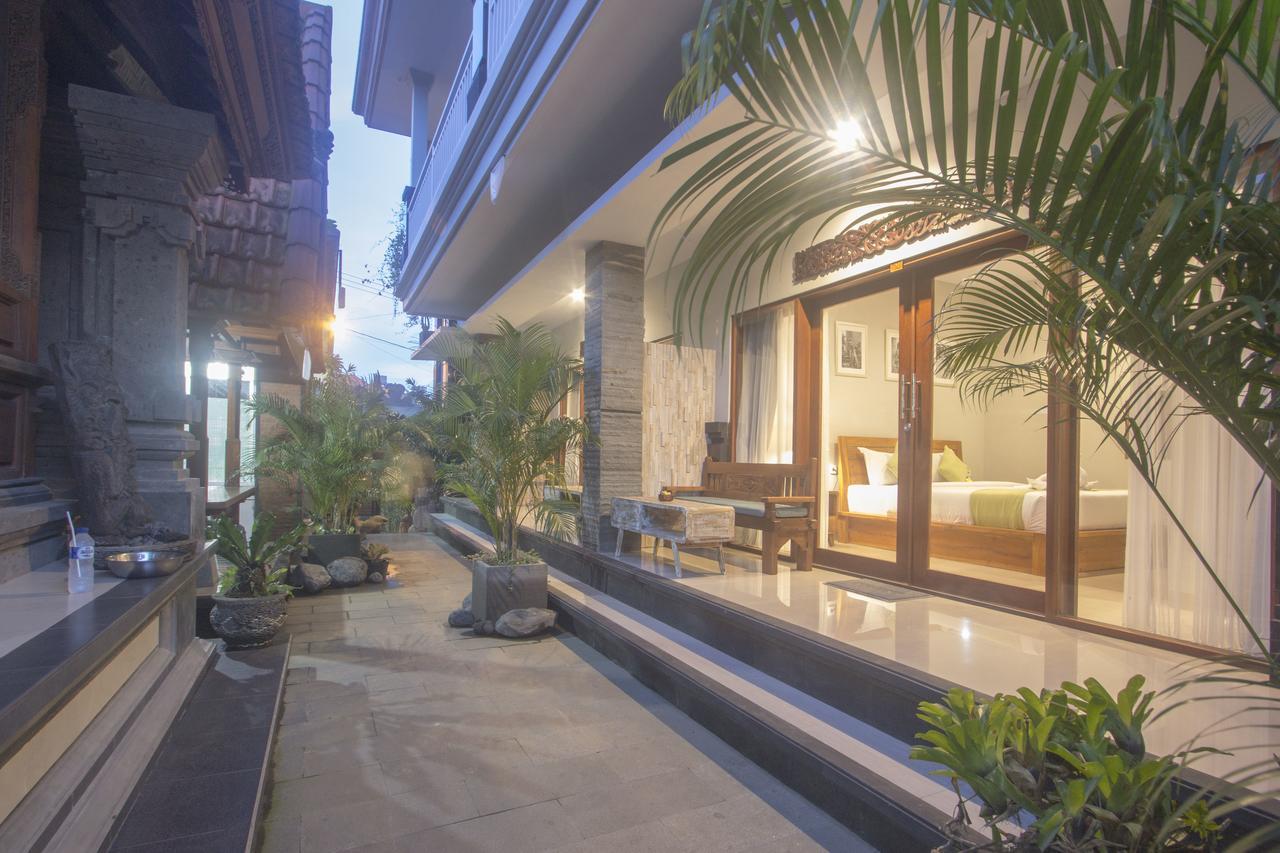 Nang Ade House Hotell Ubud Exteriör bild