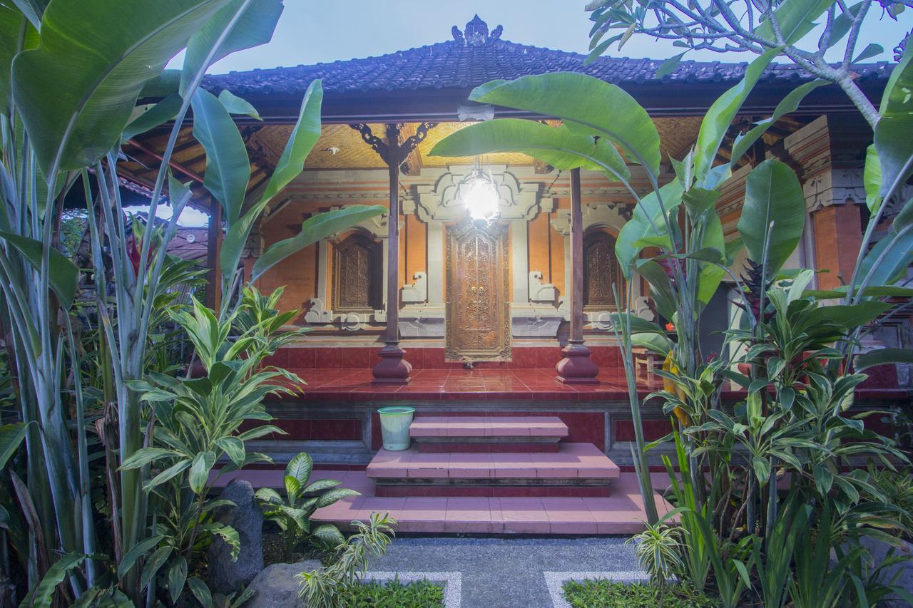 Nang Ade House Hotell Ubud Exteriör bild