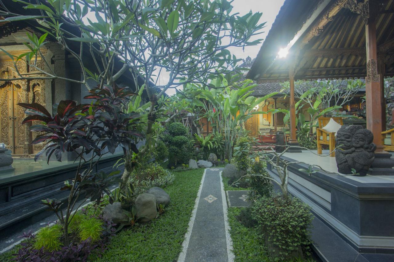 Nang Ade House Hotell Ubud Exteriör bild
